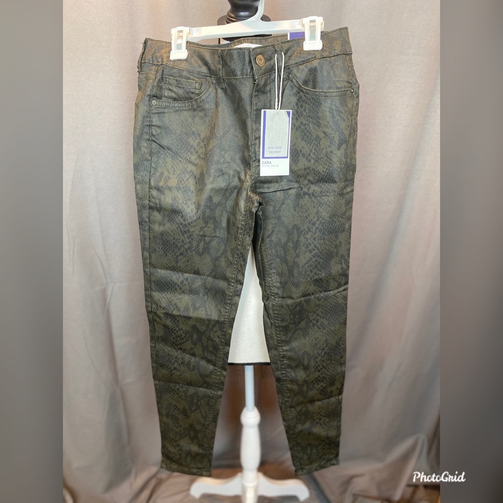 Brand new Zara snake skin pants size 36